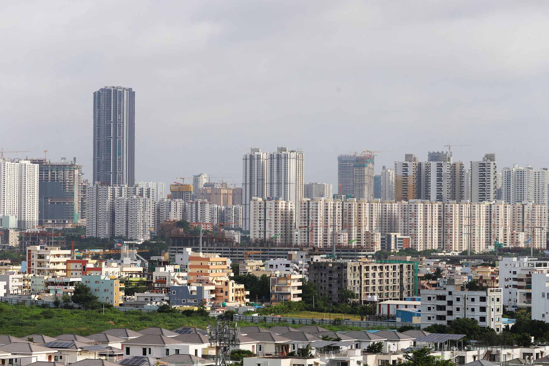 Five East Bangalore township projects reshape buyer choices through 2026.
