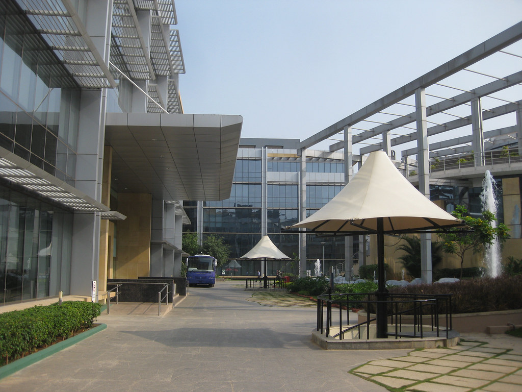 Bengaluru Hiring Trends Spotlight Market Serving Local Business Needs